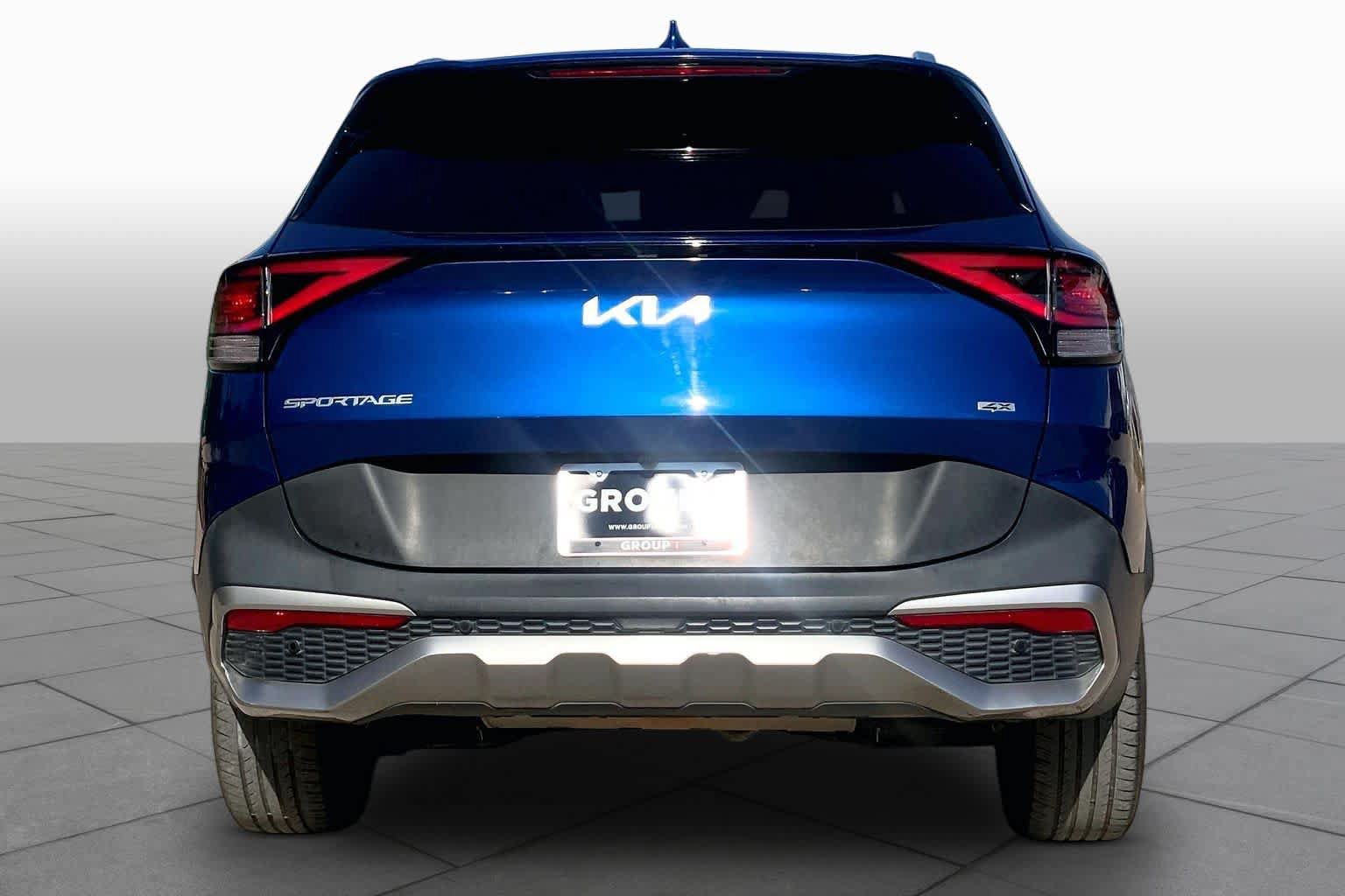 Used 2023 Kia Sportage EX AWD/4WD image 5