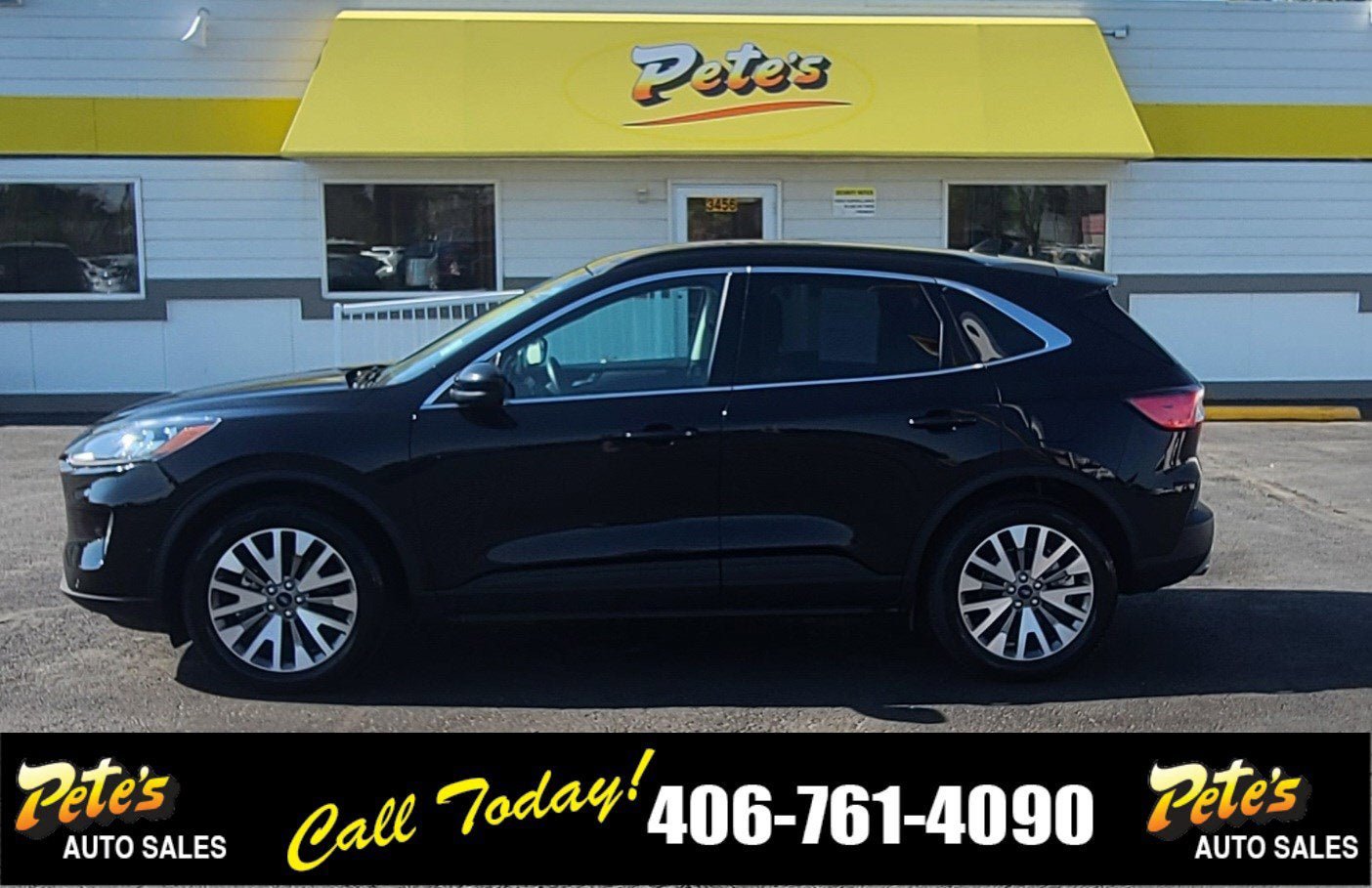 Used 2021 Ford Escape Titanium AWD/4WD image 1