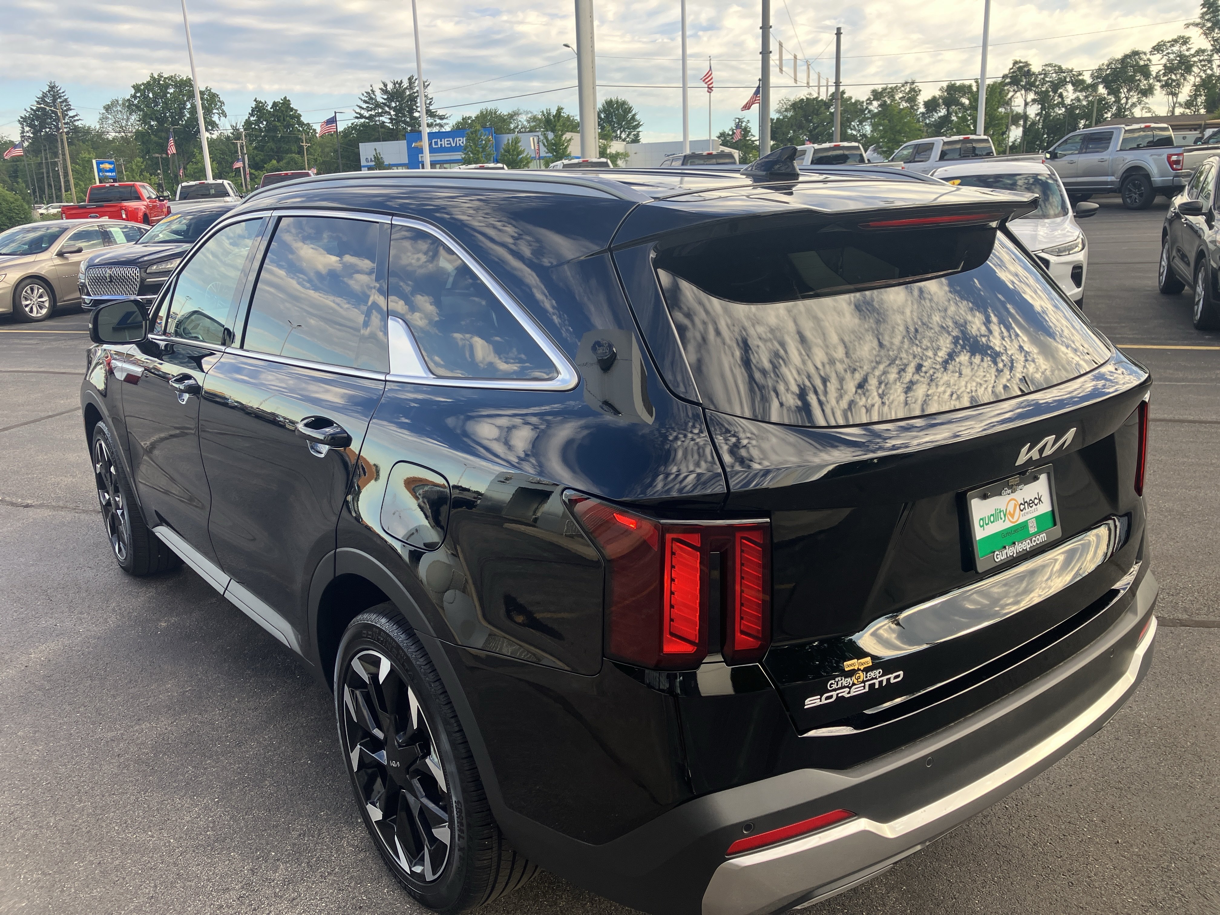 Used 2025 Kia Sorento EX FWD image 5
