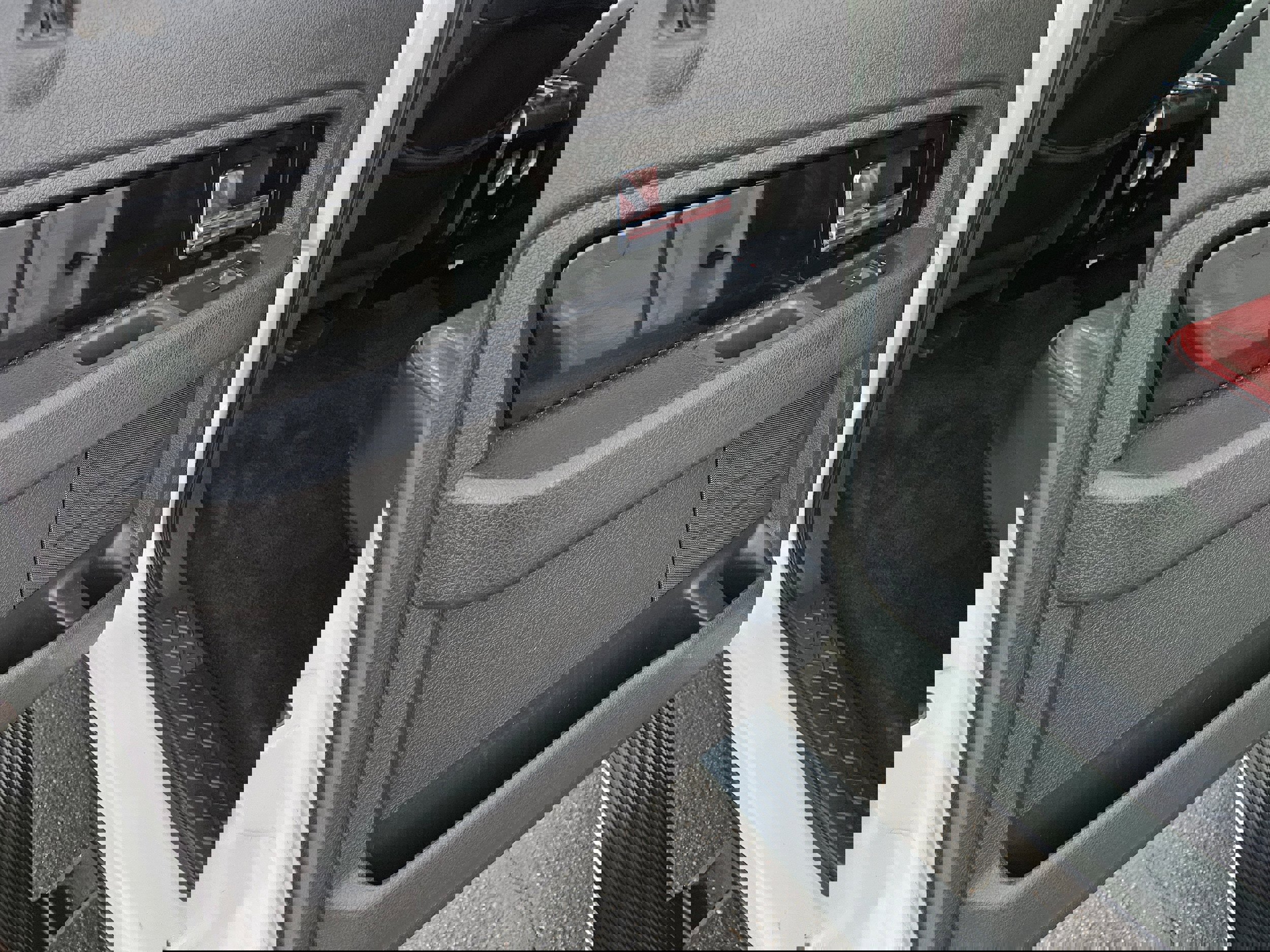 Used 2013 Ford F150 Limited image 23