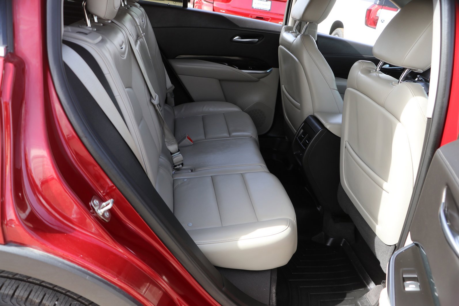 Used 2019 Cadillac XT4 Premium Luxury w/ Driver Assist Package FWD image 29