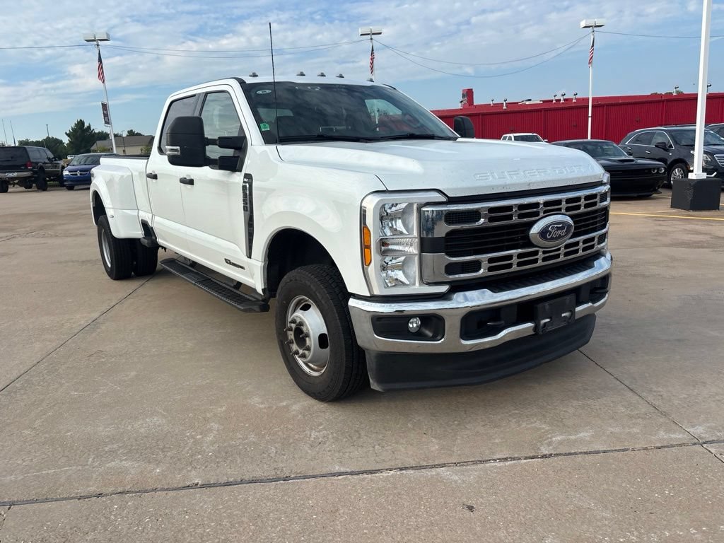 Used 2025 Ford F350 XLT AWD/4WD image 2