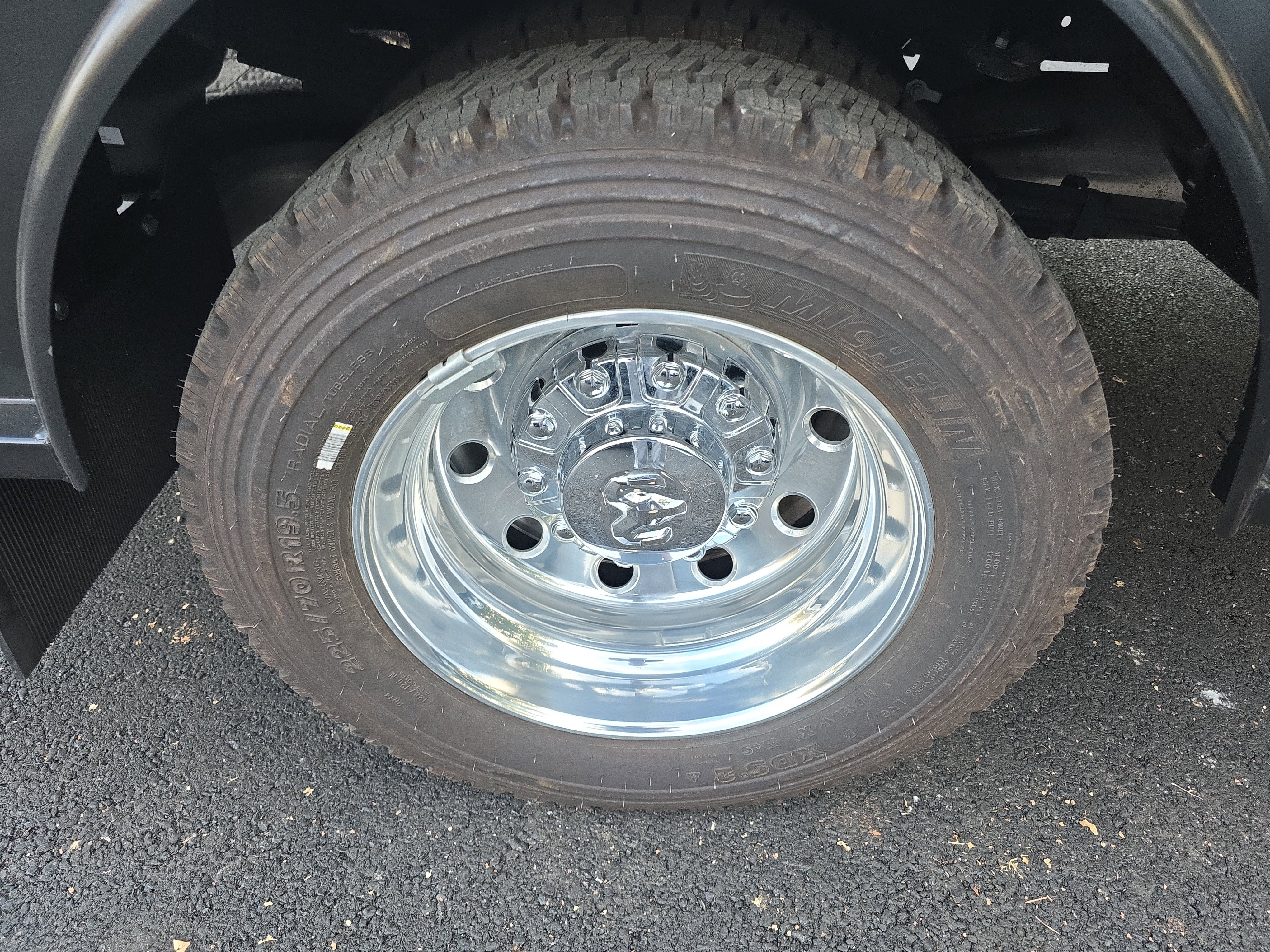 New 2026 RAM 5500 4x4 Crew Cab image 28