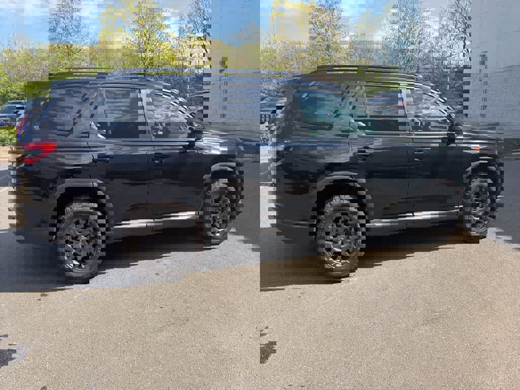 Used 2023 Honda Pilot TrailSport image 8