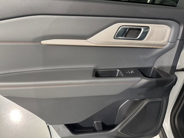 New 2026 Ford Explorer Active w/ Active Comfort Package RWD image 16