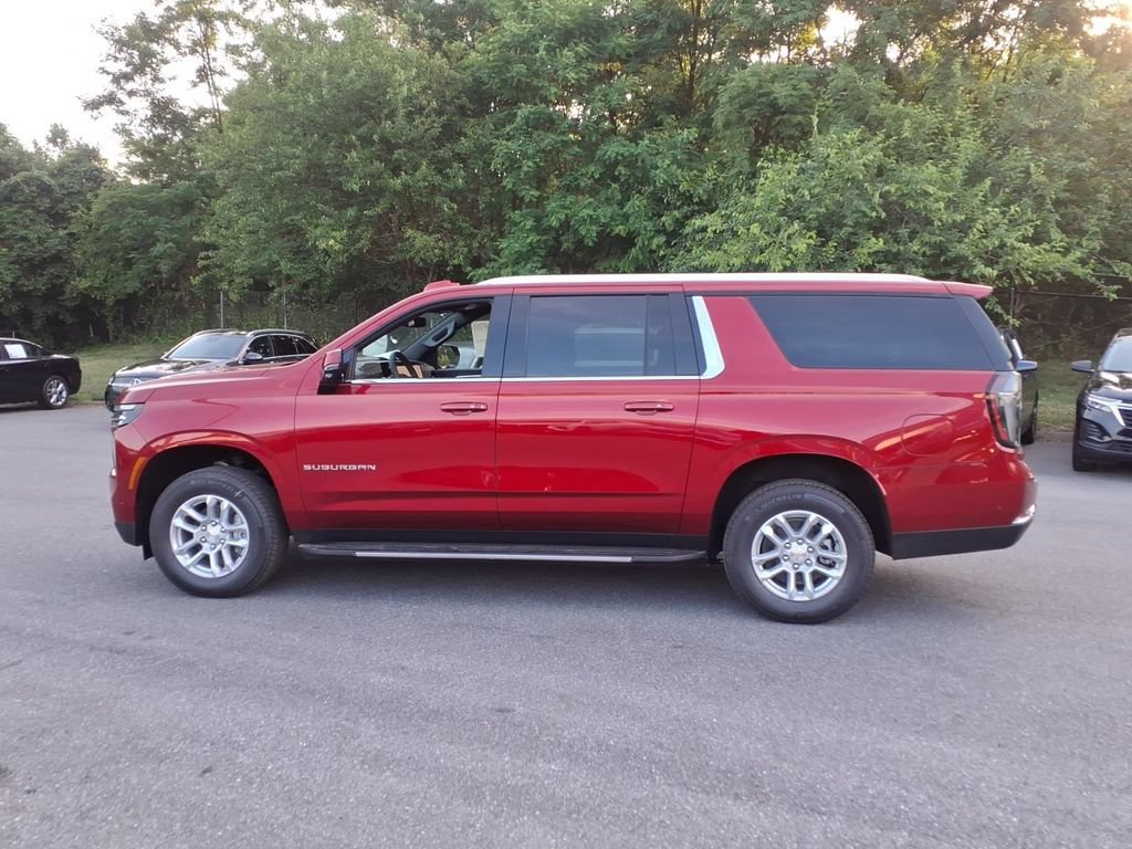 New 2026 Chevrolet Suburban LT w/ Comfort Package AWD/4WD image 6
