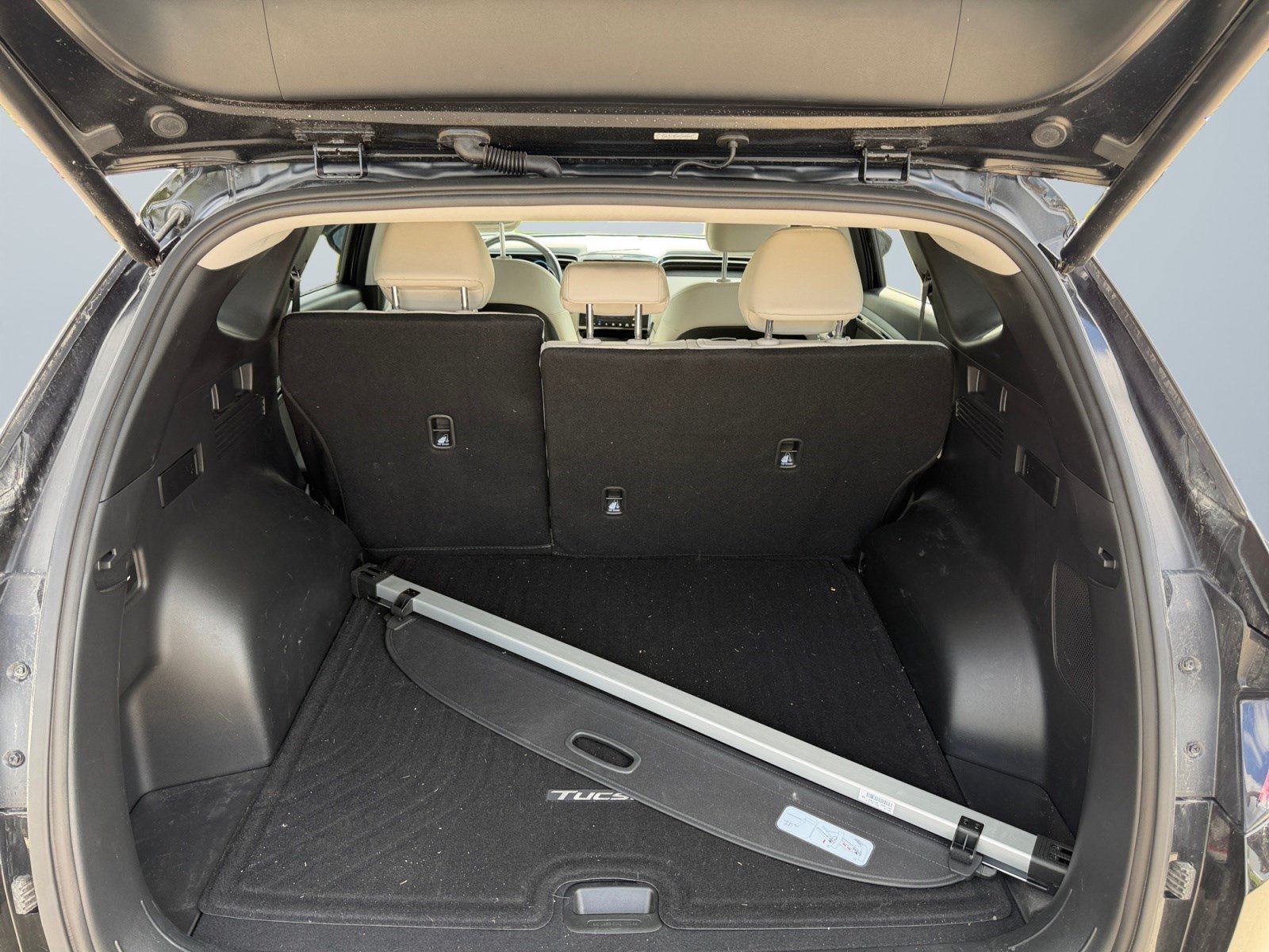 Used 2024 Hyundai Tucson Limited AWD/4WD image 16