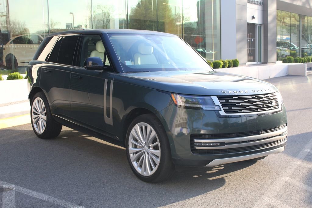 Used 2024 Land Rover Range Rover SE image 10