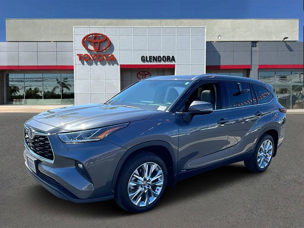 Used 2024 Toyota Highlander Limited AWD/4WD image 7