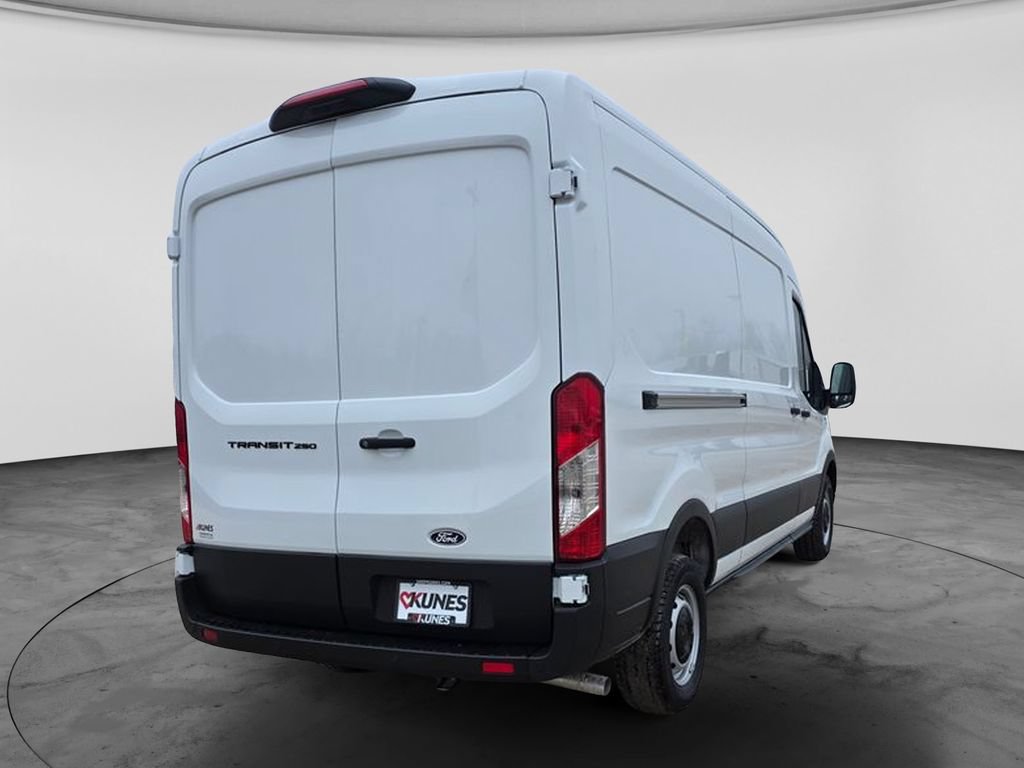 New 2026 Ford Transit 250 148 Medium Roof w/ Load Area Protection Package RWD image 8