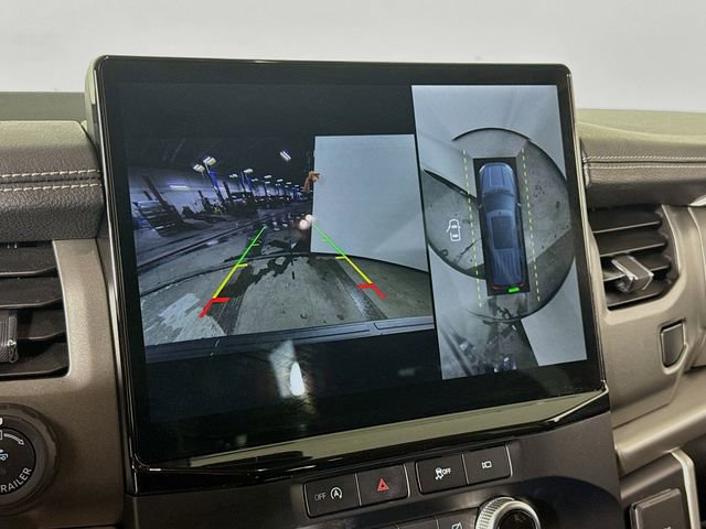 Used 2024 Ford Expedition Max XLT image 14