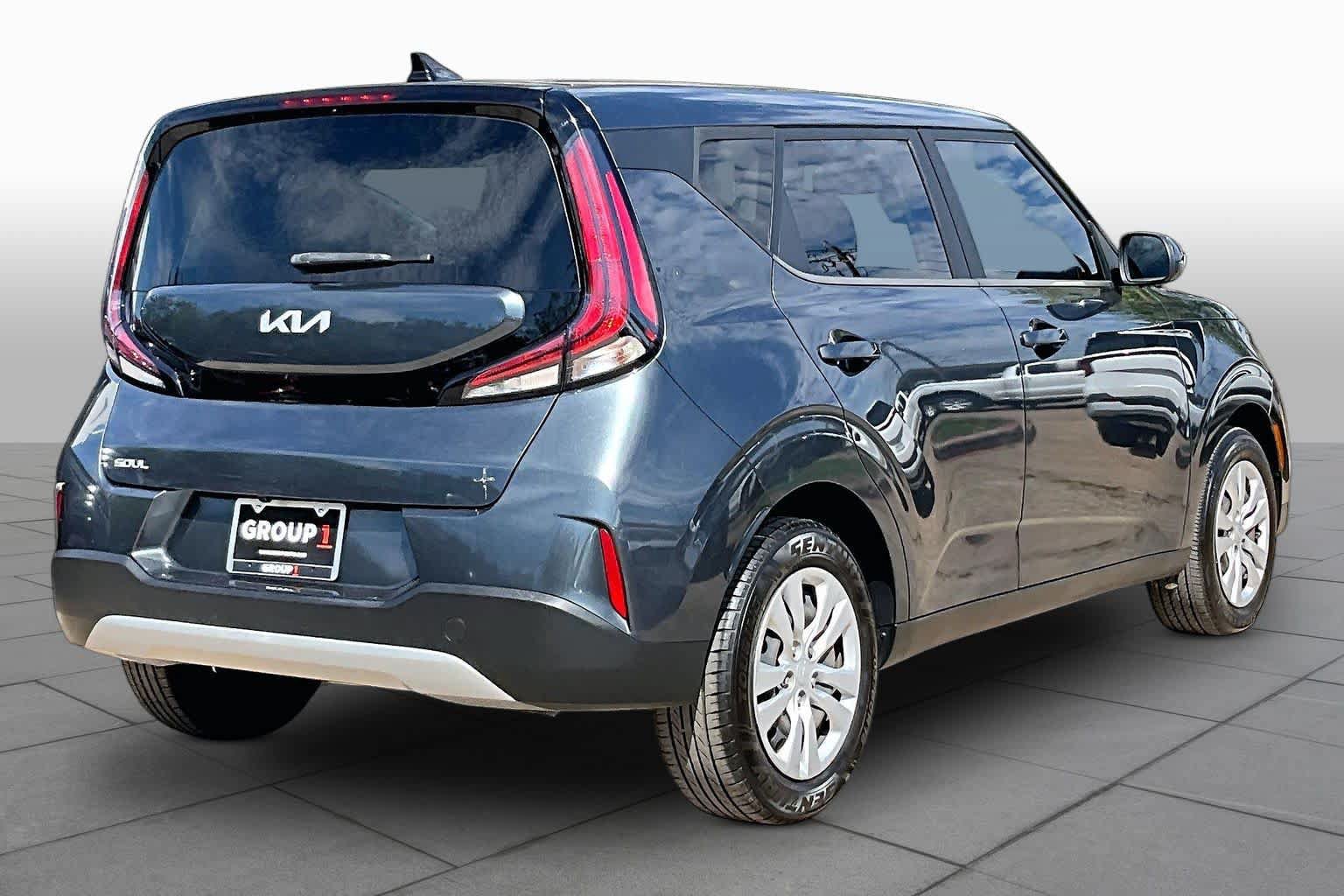 Used 2023 Kia Soul LX FWD image 13