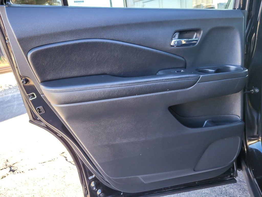 Used 2022 Honda Pilot Sport image 17