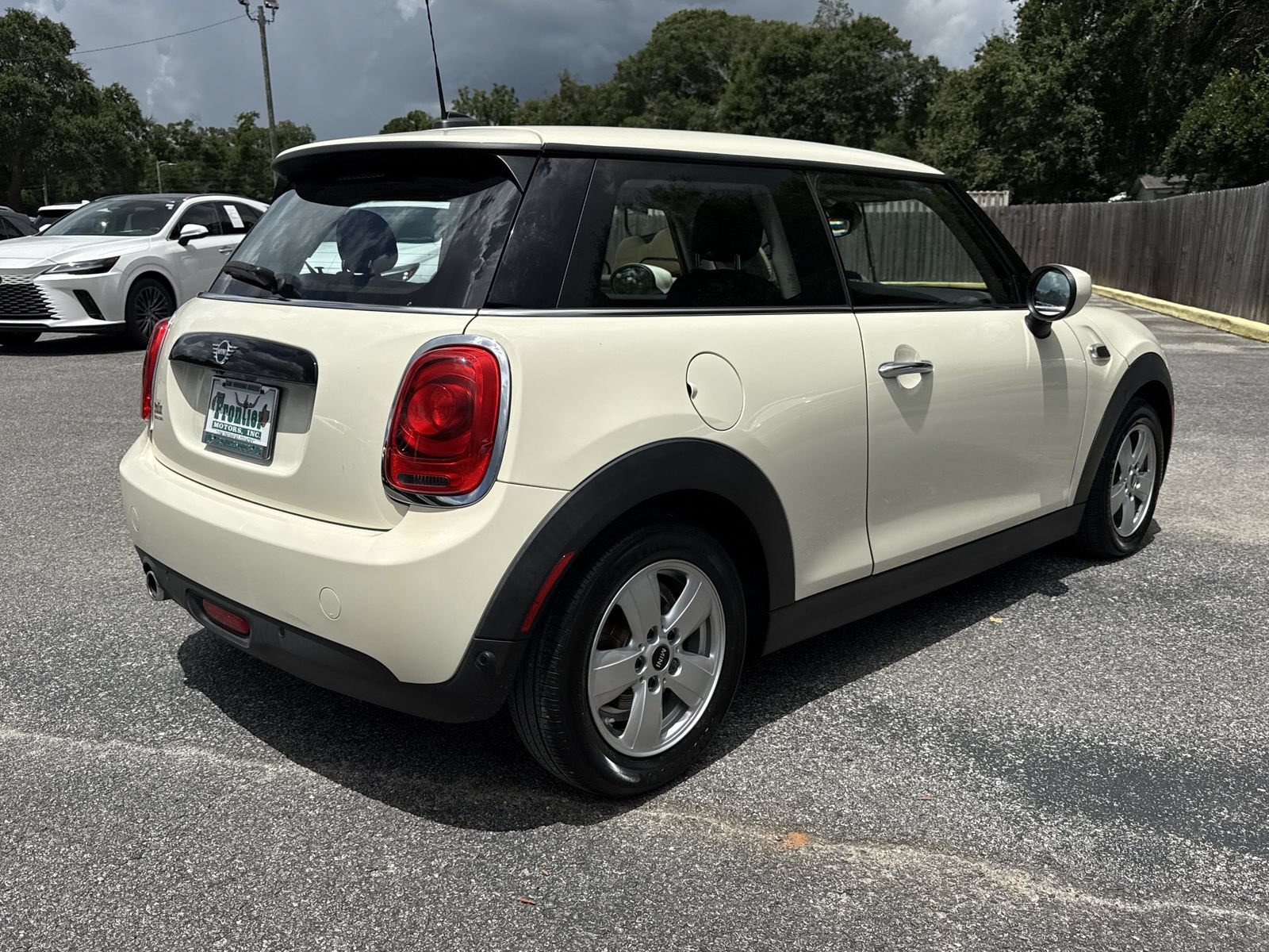 Used 2021 MINI Cooper 2-Door Hardtop FWD image 5