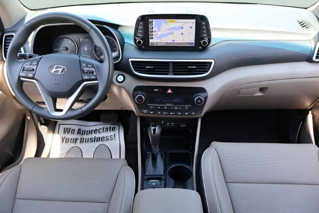 Used 2020 Hyundai Tucson Ultimate w/ Cargo Package AWD/4WD image 11