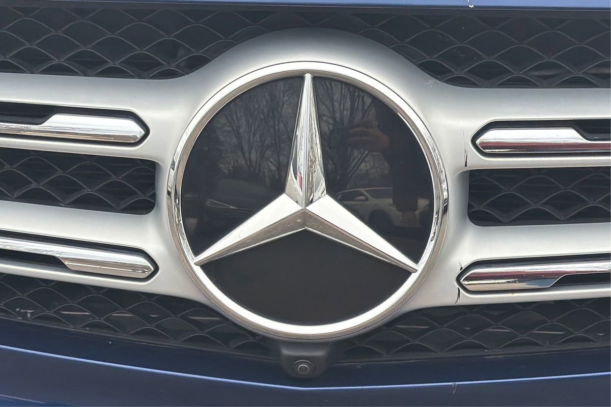 Used 2021 Mercedes-Benz GLC 300 4MATIC w/ Premium Package image 30