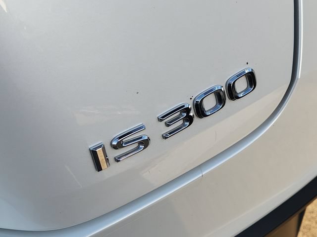 Used 2023 Lexus IS 300 w/ Comfort Package RWD image 10