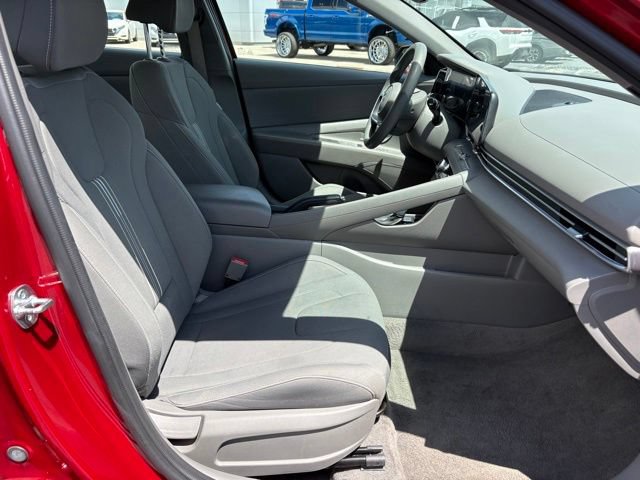 Used 2024 Hyundai Elantra SEL FWD image 21