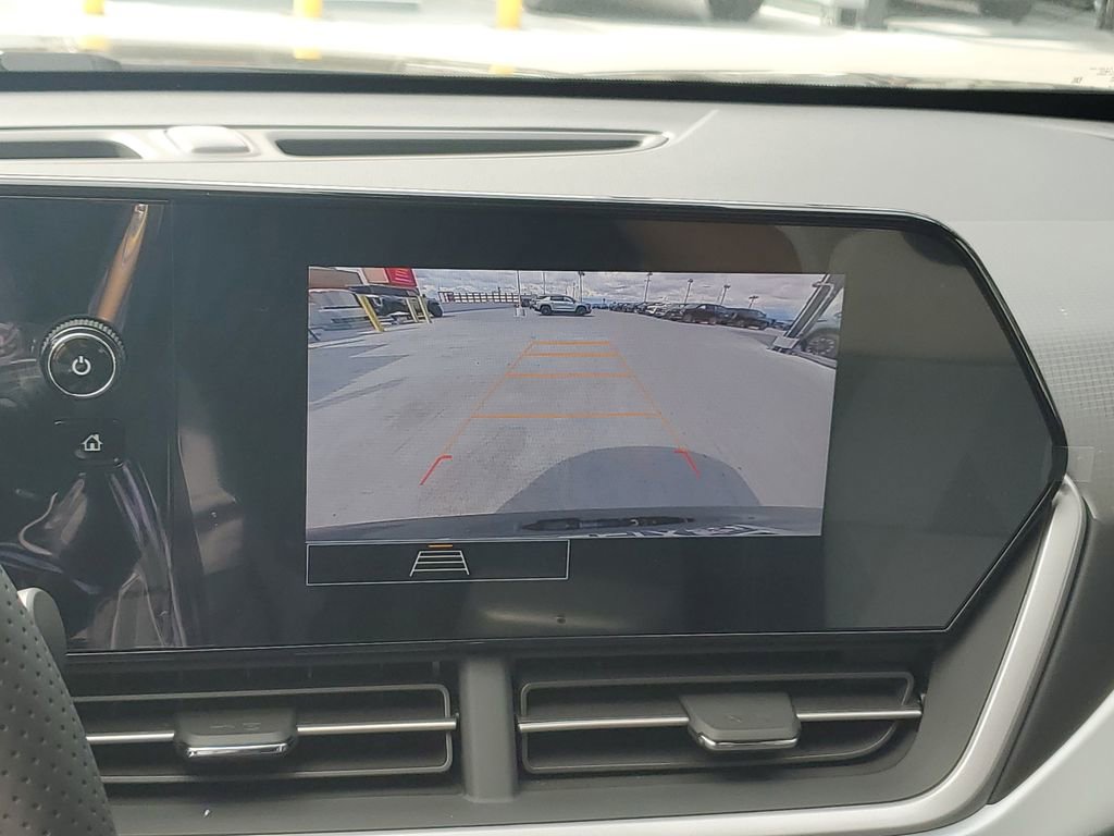 New 2026 Chevrolet Trax RS w/ Sunroof Package FWD image 25