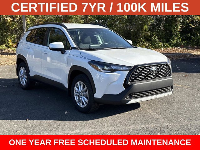 Used 2024 Toyota Corolla Cross LE FWD image 1