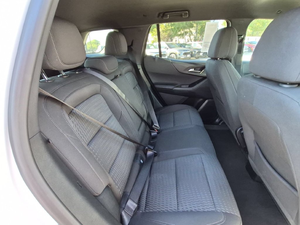 Used 2026 Chevrolet Equinox LT FWD image 29
