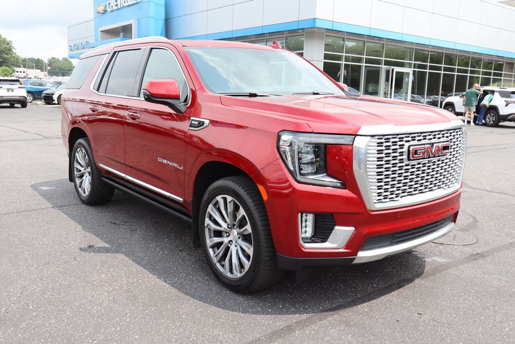 Used 2021 GMC Yukon Denali w/ Denali Premium Package AWD/4WD image 2
