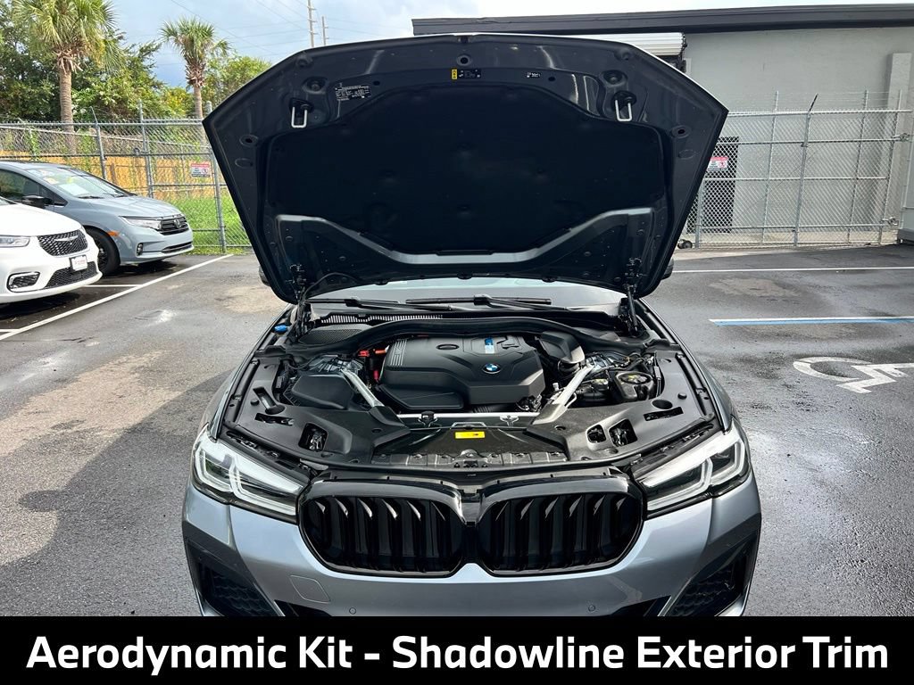 Used 2022 BMW 530e xDrive w/ Premium Package AWD/4WD image 17