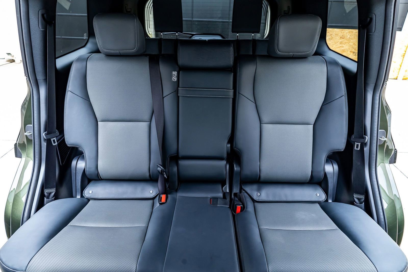 Used 2024 Lexus GX 550 w/ Accessory Package (2T) AWD/4WD image 34