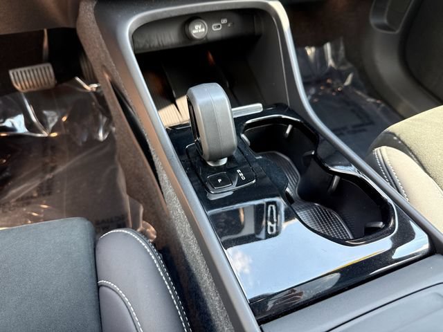 Certified 2023 Volvo C40 P8 Recharge Ultimate w/ Protection Package Premier AWD/4WD image 25