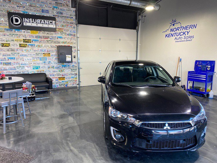 Used 2016 Mitsubishi Lancer ES image 2