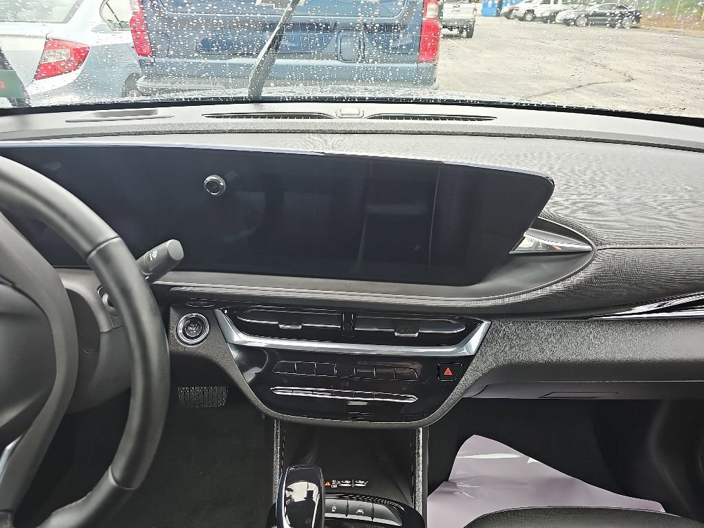 Used 2025 Buick Envista Avenir FWD image 9
