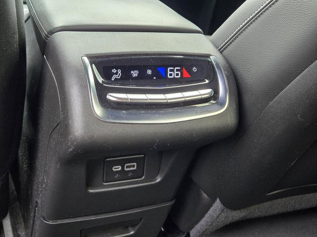 Used 2021 Cadillac XT6 Luxury FWD image 19