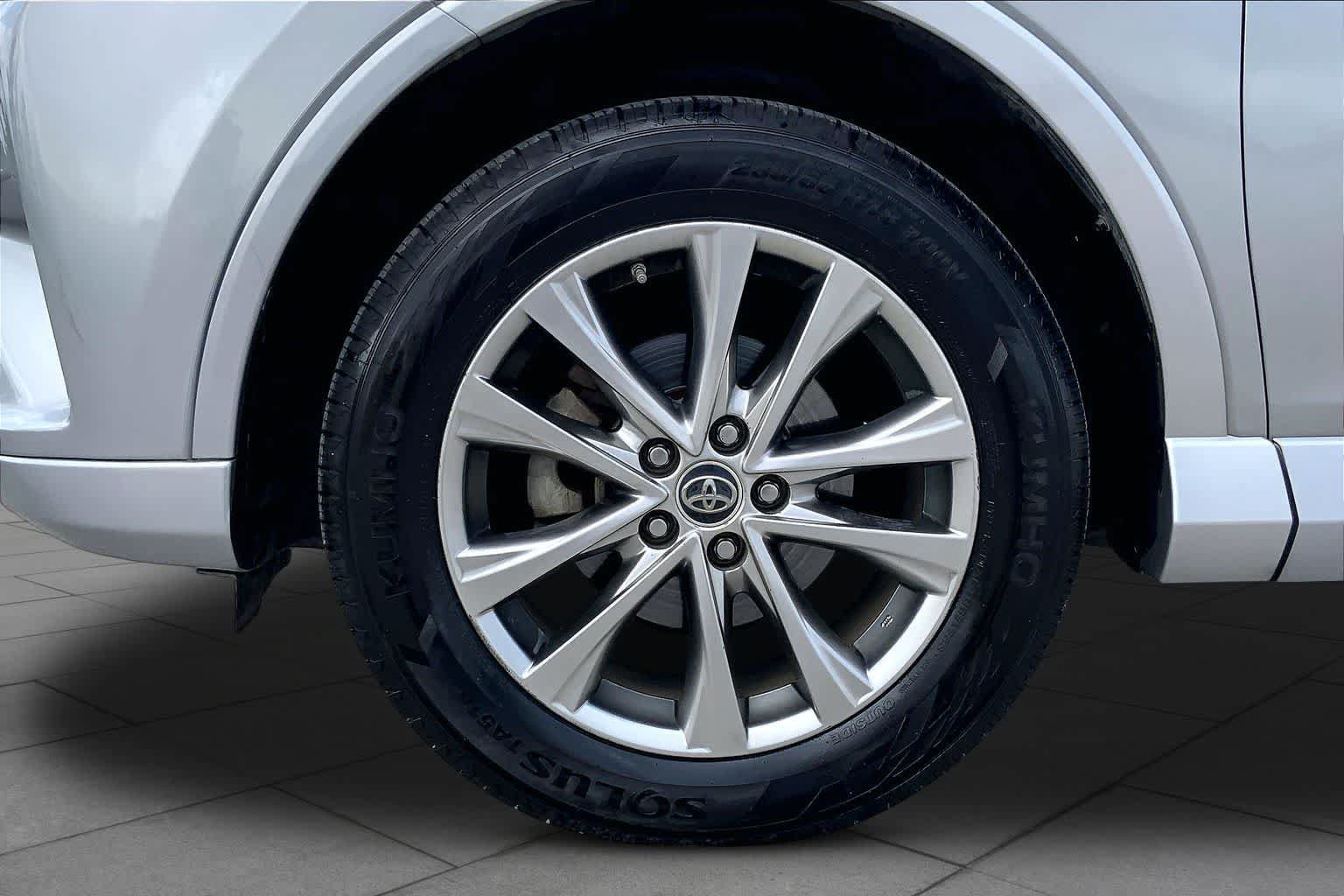 Used 2017 Toyota RAV4 Platinum AWD/4WD image 11