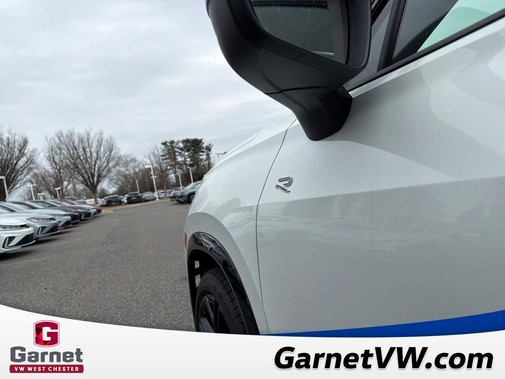 New 2026 Volkswagen Tiguan SE R-Line image 20