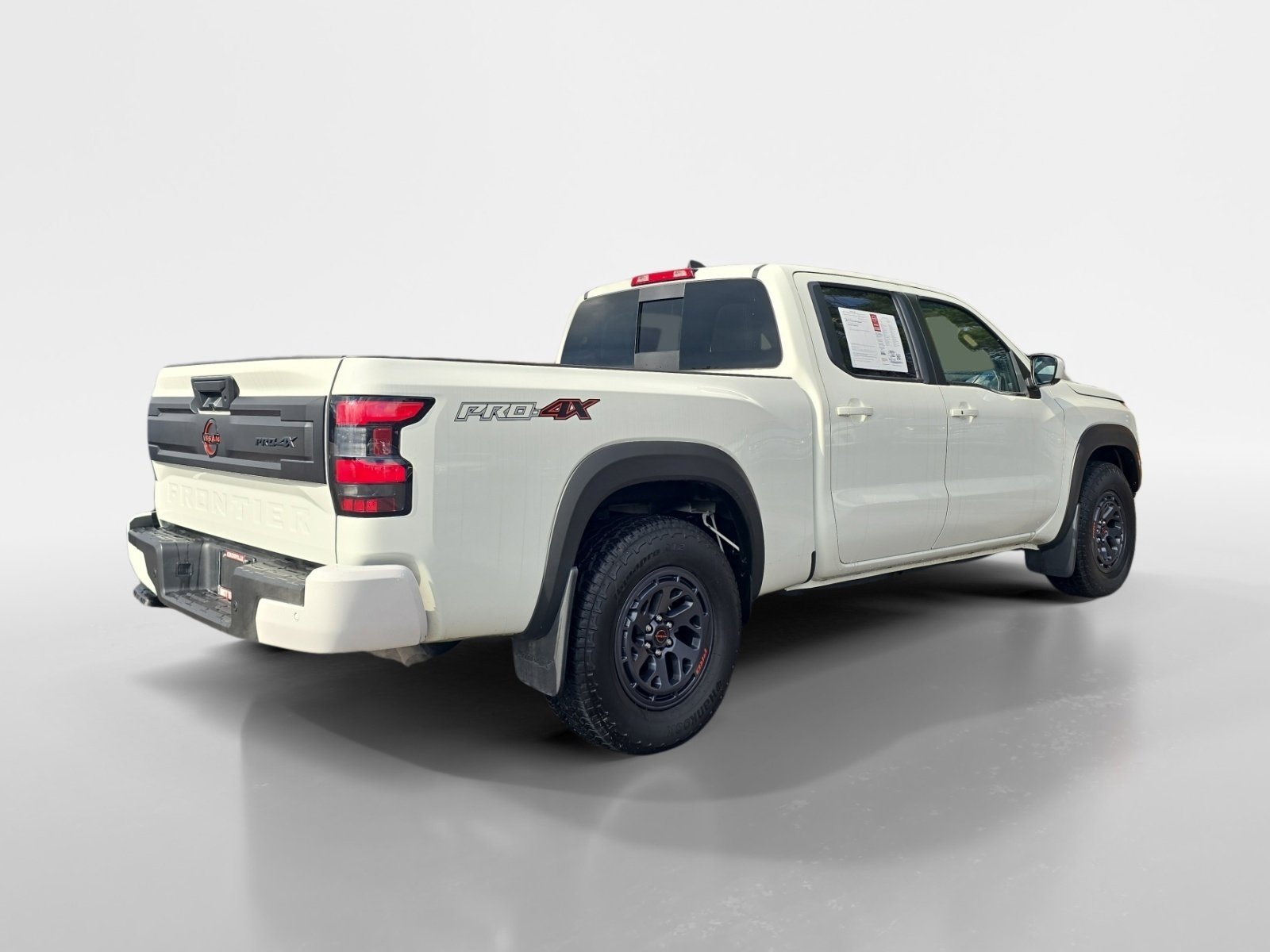 Used 2025 Nissan Frontier PRO-4X image 5