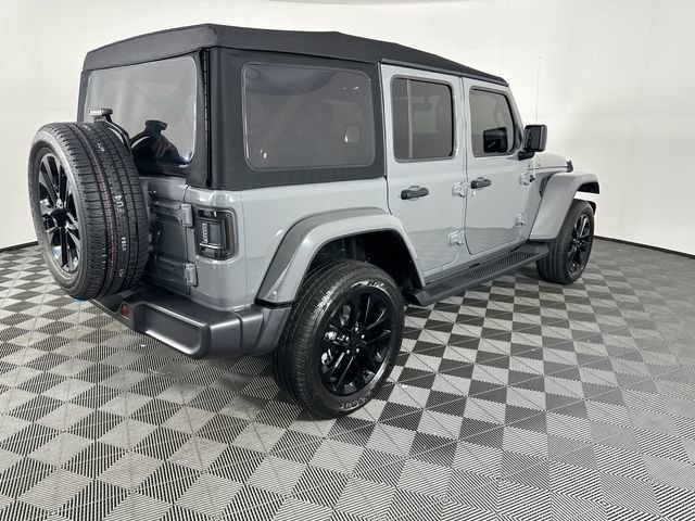 Used 2023 Jeep Wrangler Unlimited Sahara w/ Cold Weather Group AWD/4WD image 8