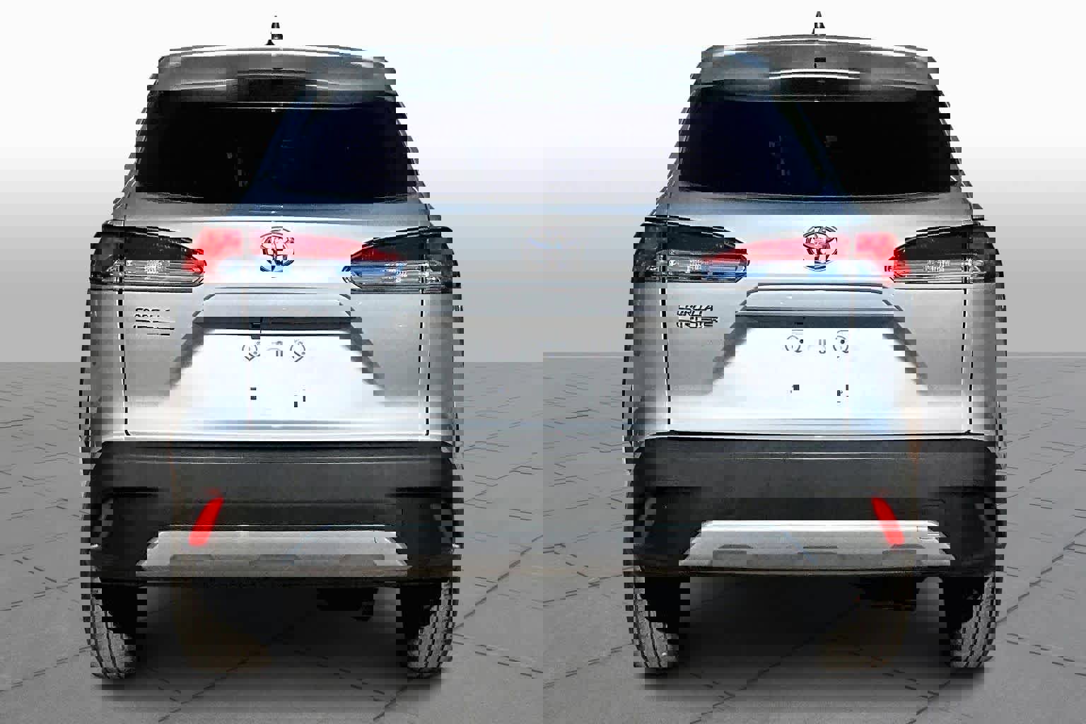 Used 2023 Toyota Corolla Cross L image 5