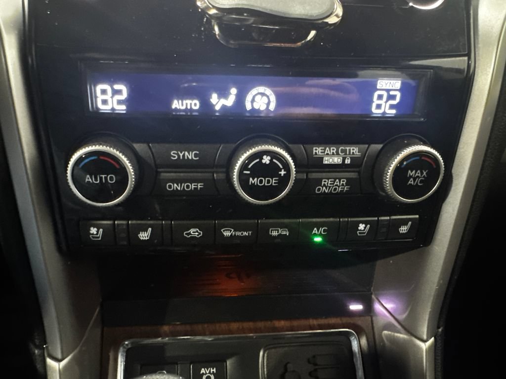 Used 2022 Subaru Ascent Touring AWD/4WD image 32