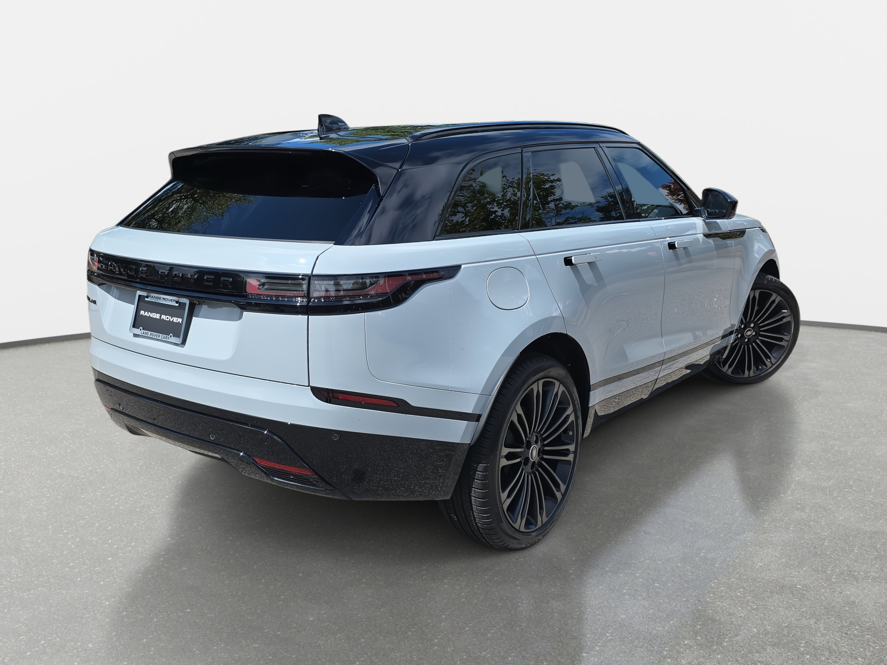 New 2026 Land Rover Range Rover Velar Dynamic SE image 5