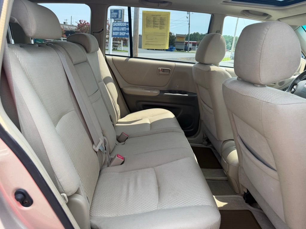 Used 2004 Toyota Highlander 2WD image 32