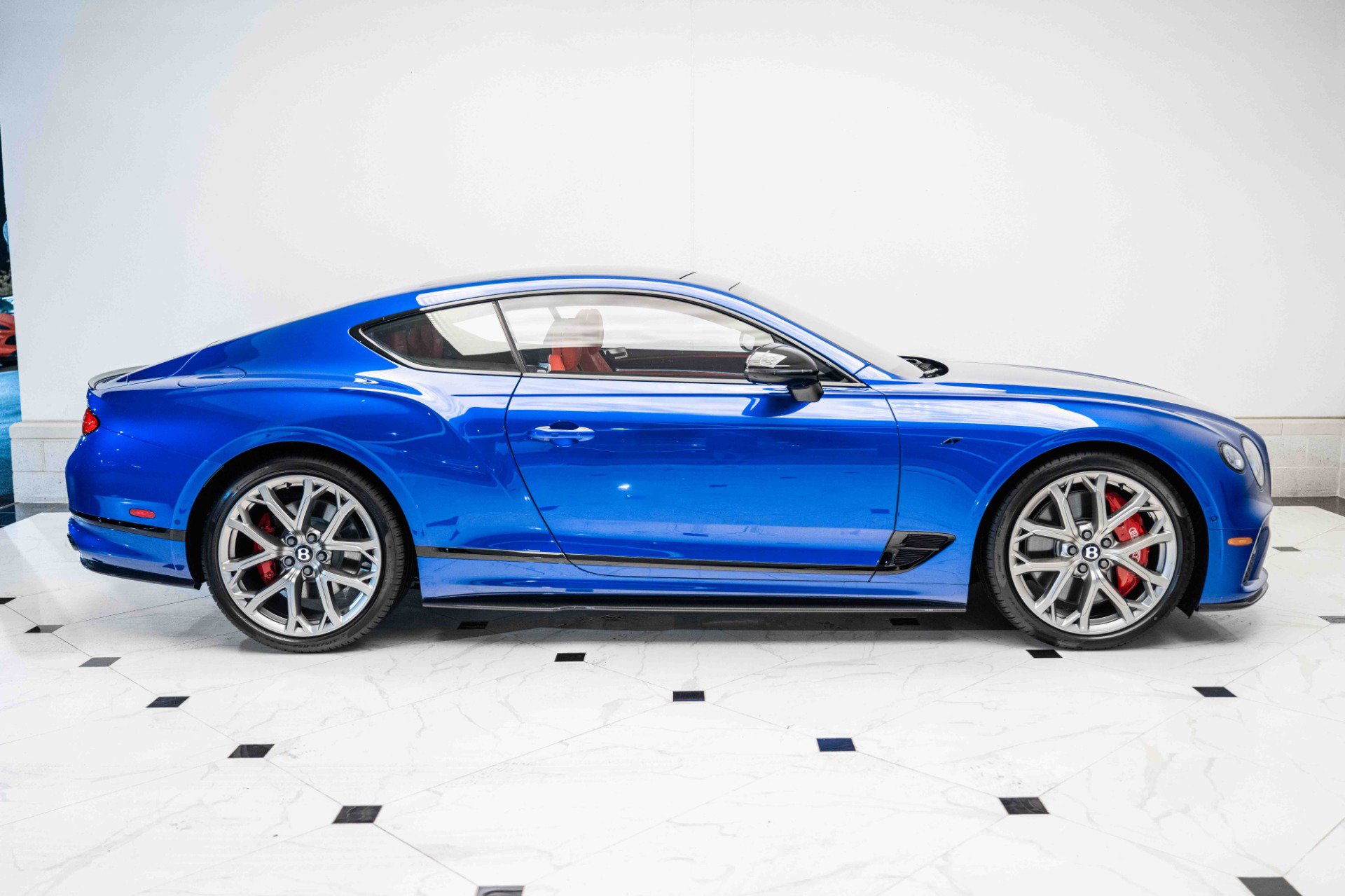 New 2024 Bentley Continental GT V8 image 5