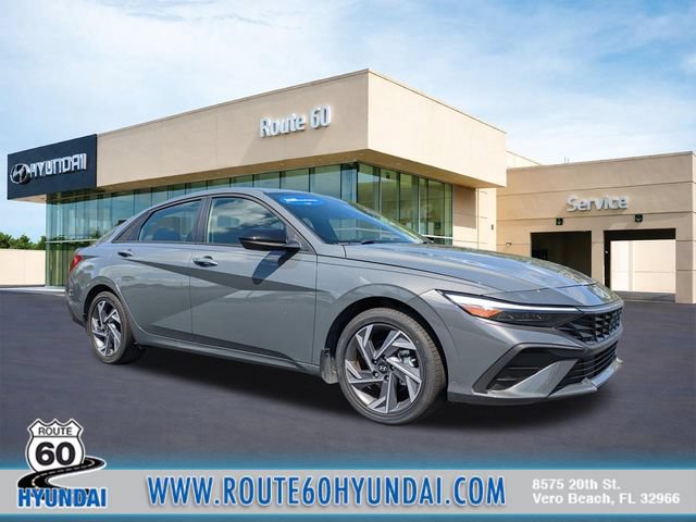Used 2025 Hyundai Elantra Sport FWD image 1