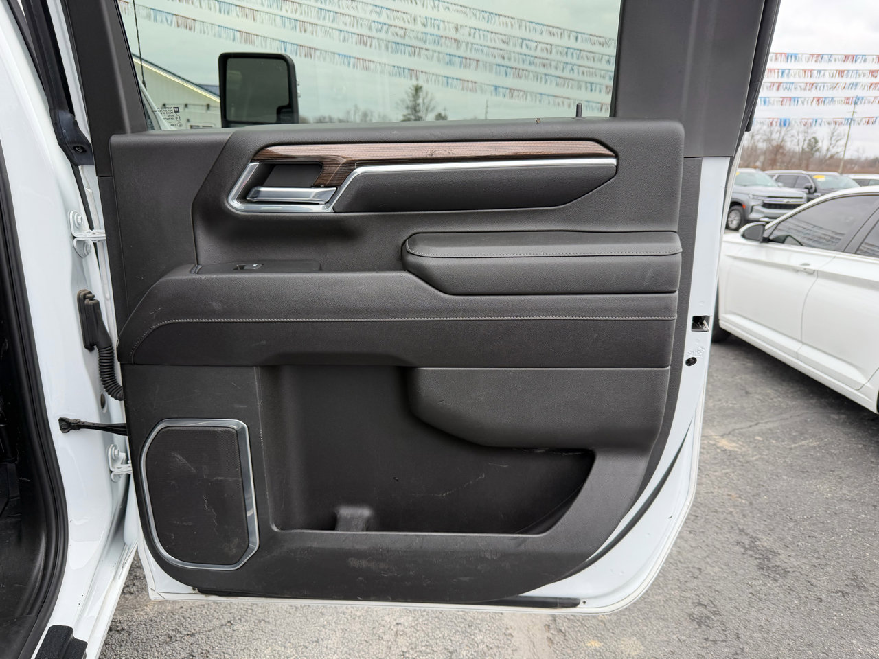 Used 2024 Chevrolet Silverado 3500 LT w/ Convenience Package image 17