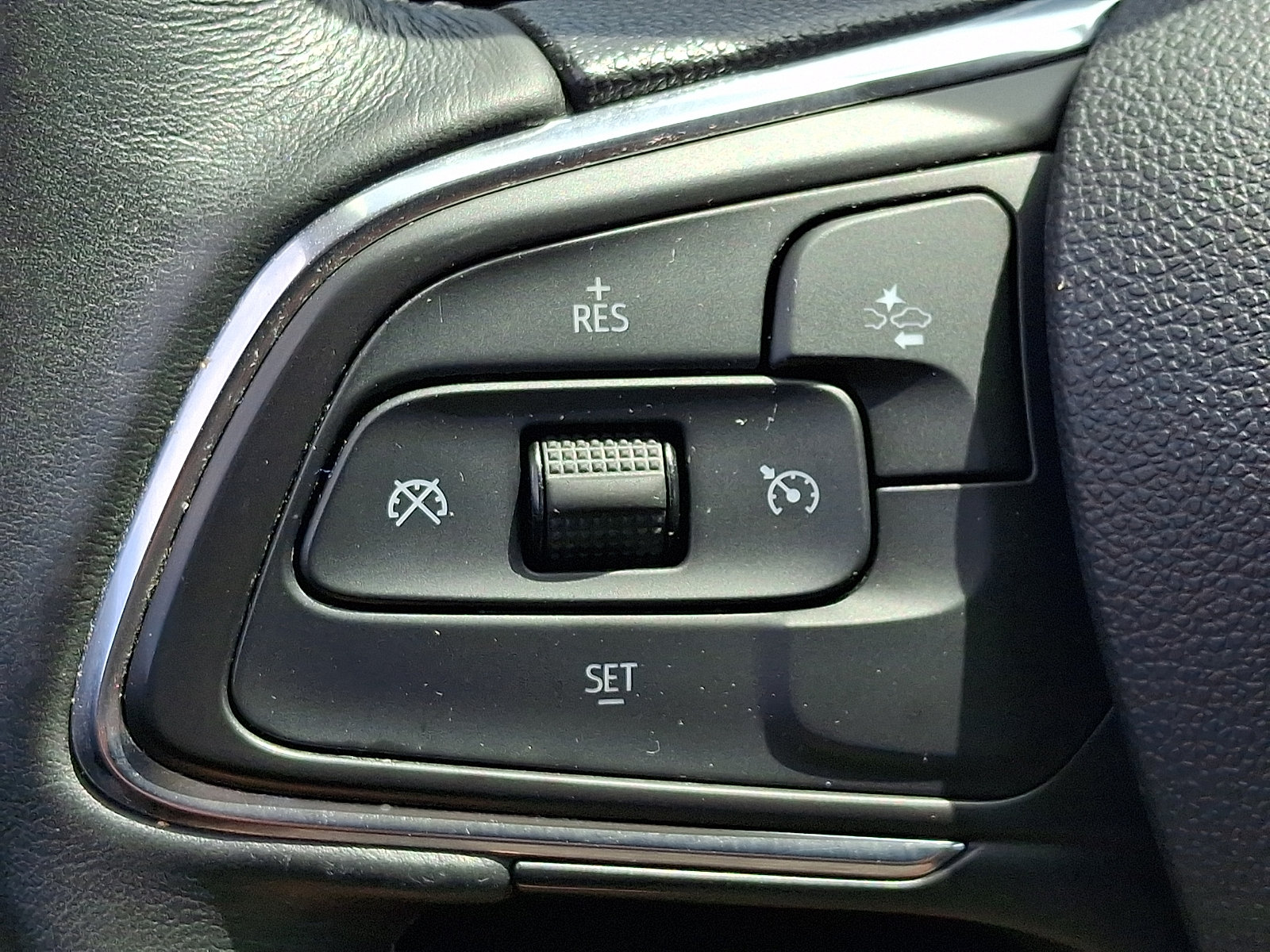 Used 2023 Buick Encore GX Select w/ Safety Package II FWD image 21