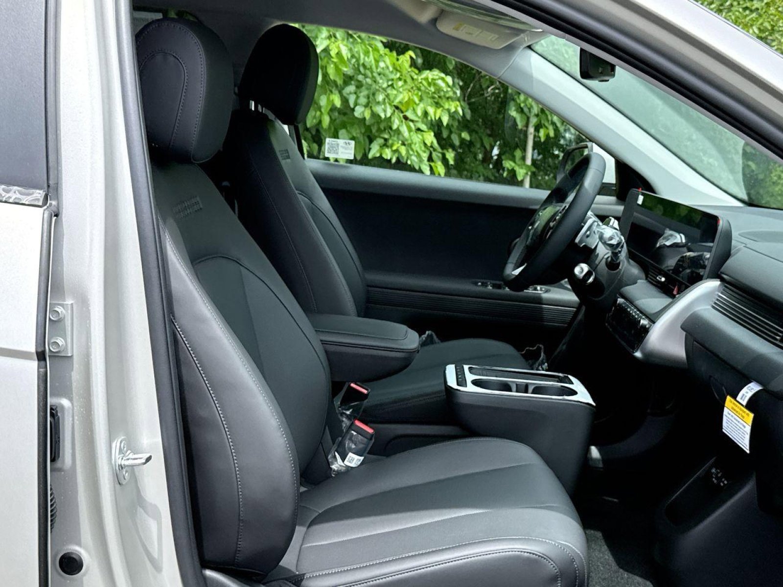 New 2025 Hyundai Ioniq 5 SEL image 26