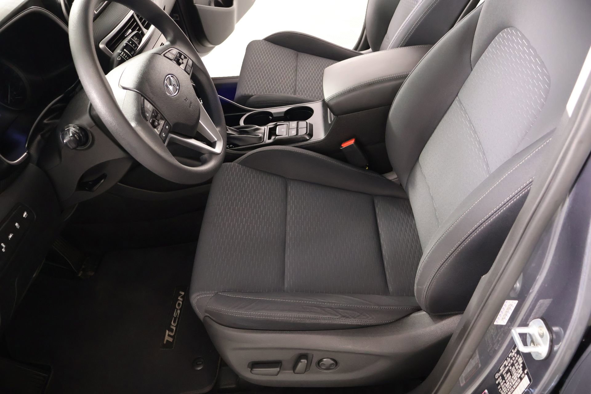 Used 2019 Hyundai Tucson Sport FWD image 11