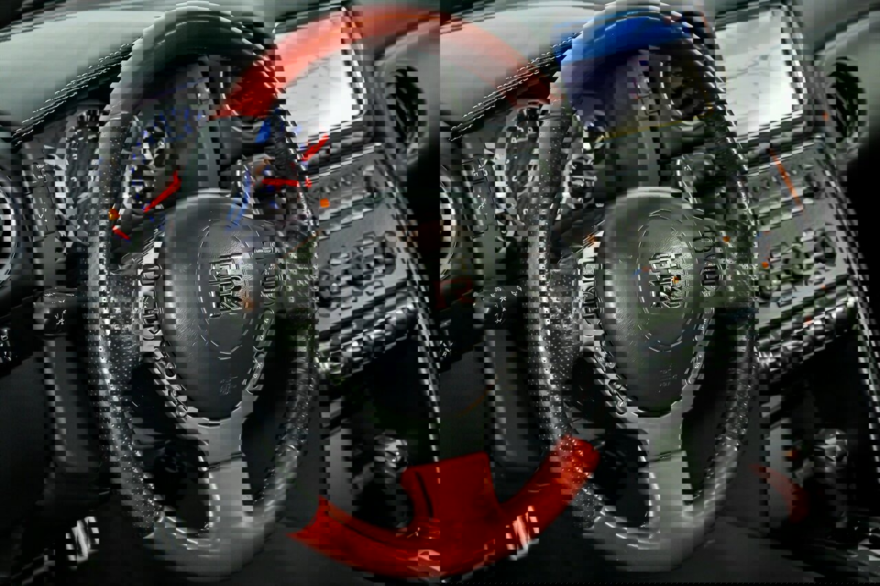 Used 2015 Nissan GT-R Black Edition image 25