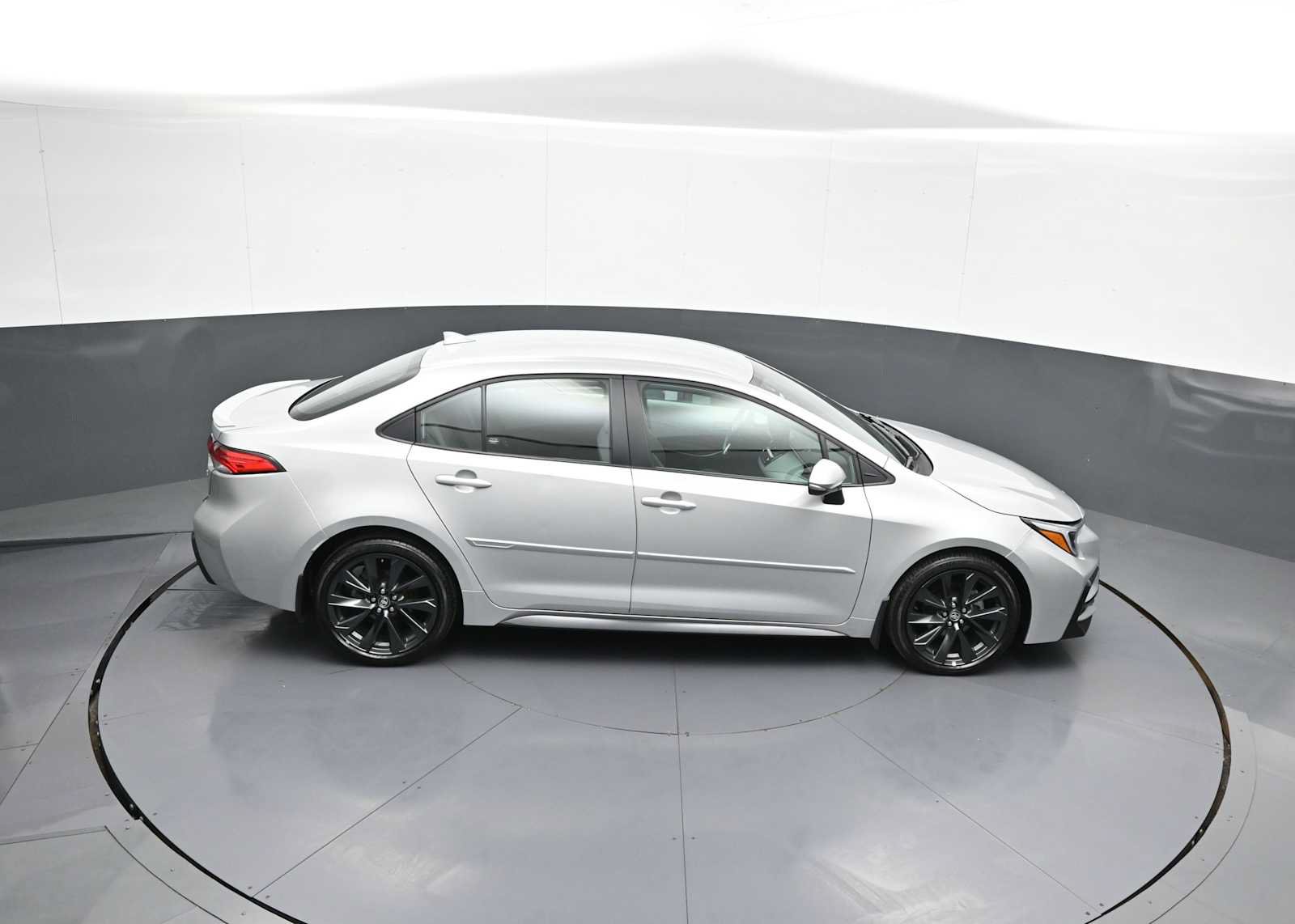 Certified 2024 Toyota Corolla SE FWD image 35
