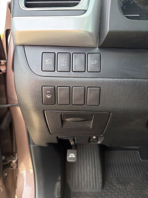 Used 2018 Toyota Highlander Plus FWD image 21