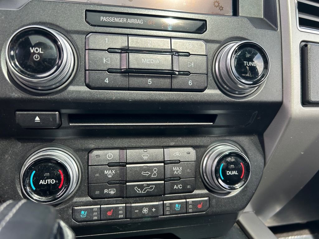 Used 2018 Ford F150 Lariat w/ Equipment Group 501A Mid AWD/4WD image 29